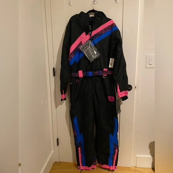NWT TipsyElves Men’s Night Run Snow Suit in black, blue and pink - Picture 8 of 11